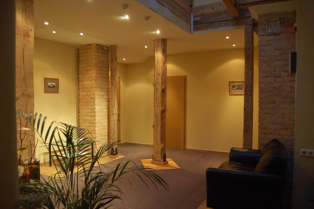 Cafe Hotel Rudzons Madona Exterior photo